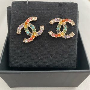 Chanel small CC earrings